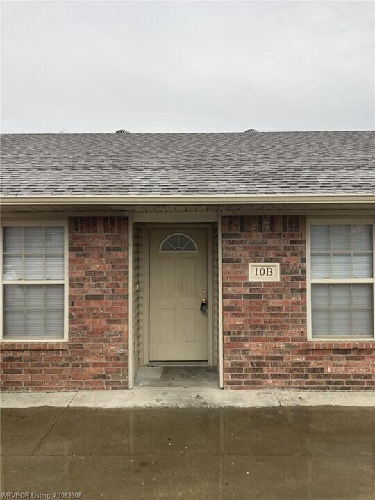10b W 4th St in Mulberry, AR - Foto de edificio