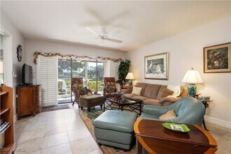 505 Lake Louise Cir in Naples, FL - Building Photo - Building Photo
