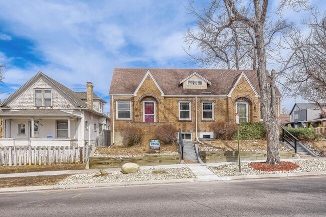 property at 935 E Virginia Ave