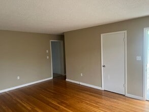 56 Chambers St in Bristol, TN - Building Photo - Building Photo