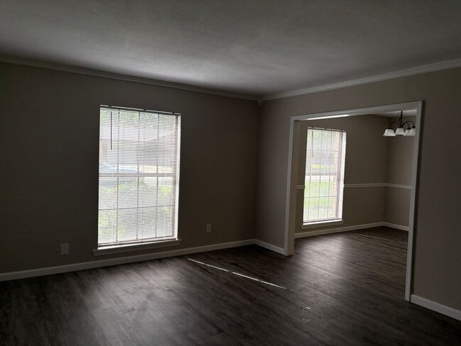 3214 N Calais St in Sherman, TX - Building Photo - Building Photo