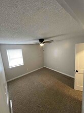 222 N Hoke St in Stillwater, OK - Foto de edificio - Building Photo