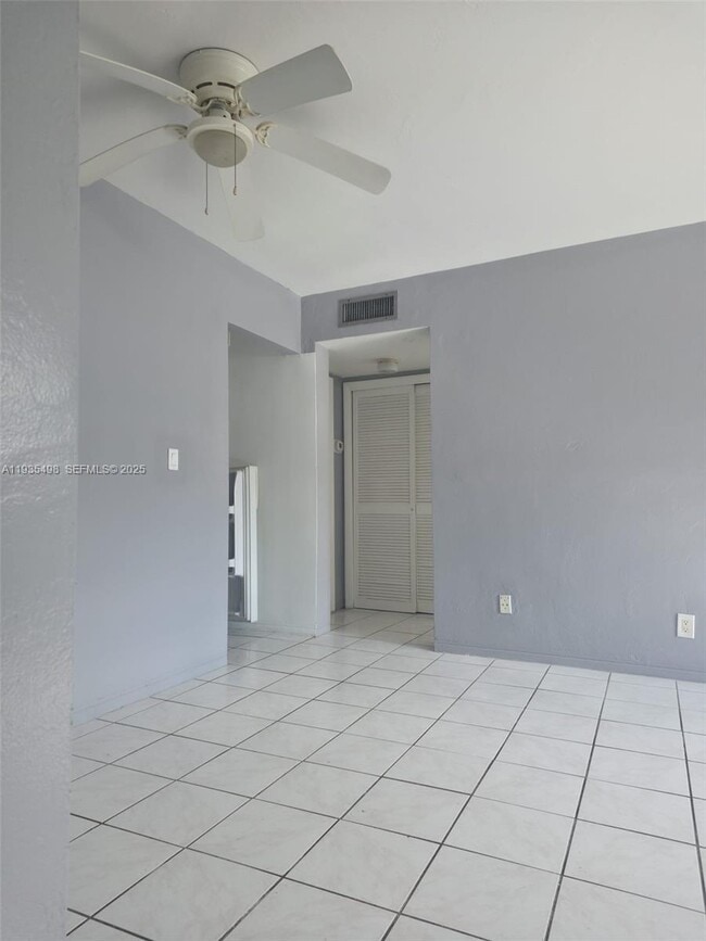 1610 Liberty St in Hollywood, FL - Foto de edificio - Building Photo