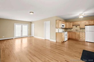 95 Park Lane Rd in New Milford, CT - Building Photo - Building Photo