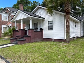 421 W 18th St in Jacksonville, FL - Building Photo - Building Photo