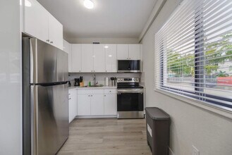 700 SW 11th Ave in Miami, FL - Building Photo - Building Photo