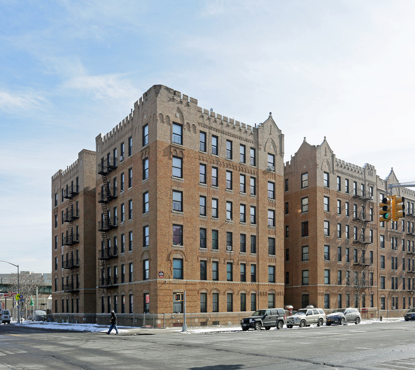 165-181 Rockaway Pky in Brooklyn, NY - Building Photo