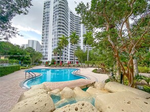 3400 NE 192nd St, Unit 503 in Miami, FL - Building Photo - Building Photo