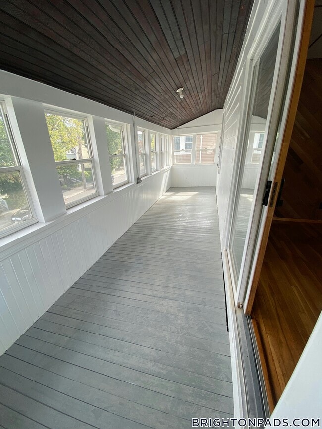7 Elmira St