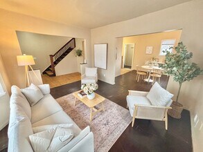 127 Devonshire Ct in Rochester, NY - Building Photo - Building Photo