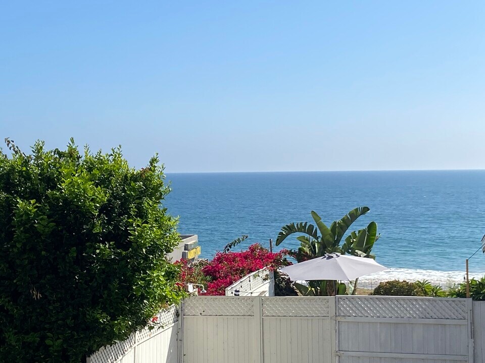 22607 Pacific Coast Hwy, Unit C in Malibu, CA - Building Photo