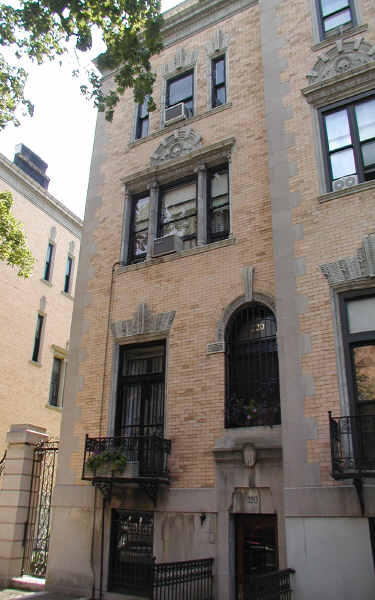 220 W 139th St in New York, NY - Building Photo