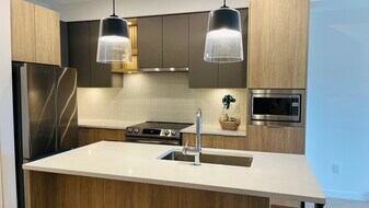 20695 Eastleigh Cres in Langley, BC - Building Photo