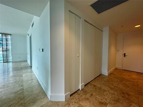 186 SE 12th Terrace in Miami, FL - Building Photo - Building Photo