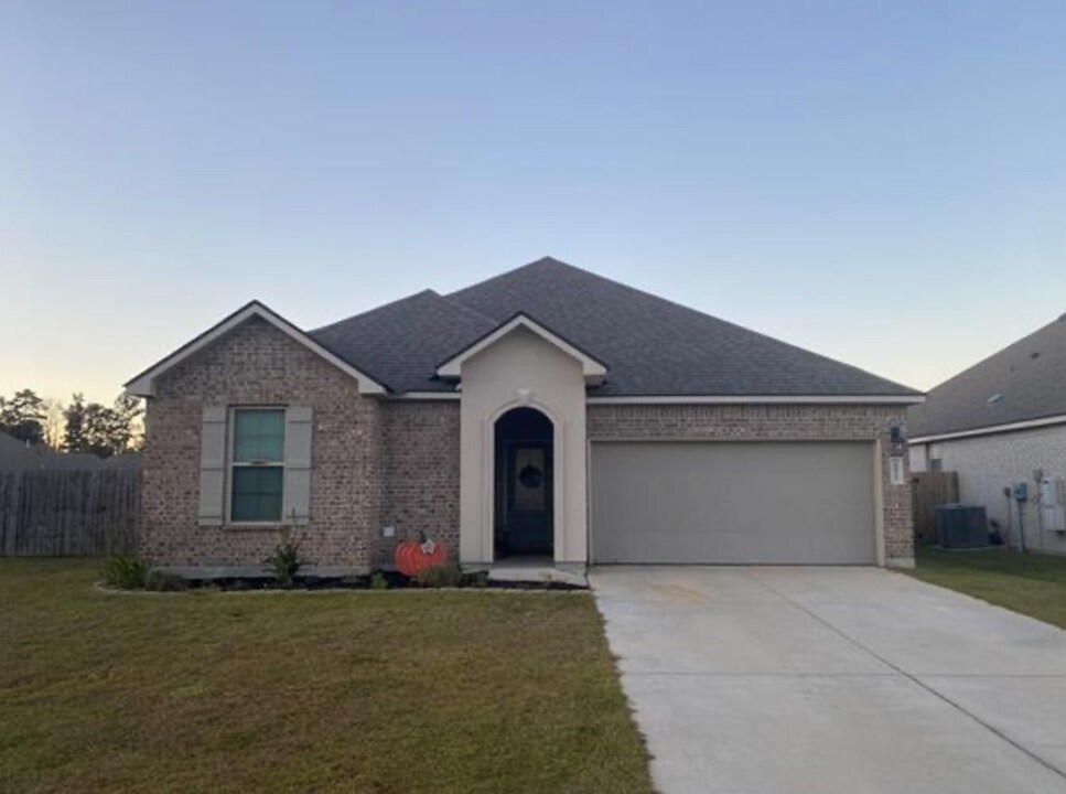 40313 Sedgwick Ln in Ponchatoula, LA - Building Photo