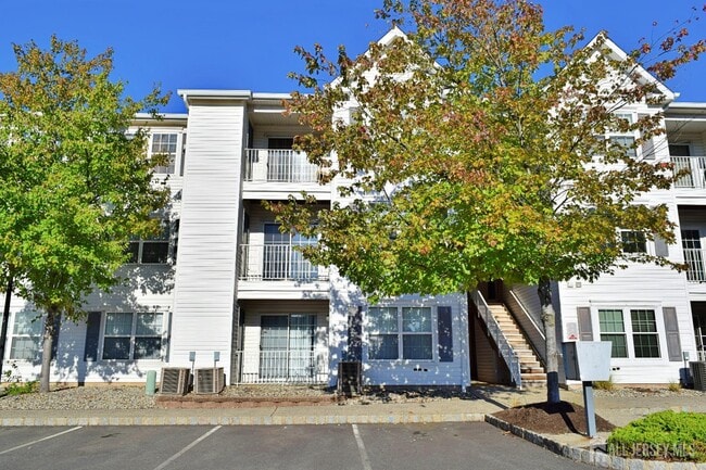 property at 1724 Waterford Dr