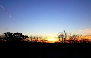 2608 Carnarvon Ln, Unit B in Austin, TX - Building Photo