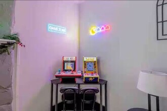 Room in Townhome on Baker Ct in Norcross, GA - Building Photo - Building Photo