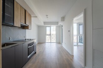 1037 The Queensway in Toronto, ON - Building Photo - Building Photo