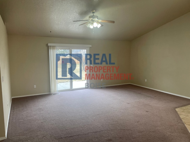 415 W Summerwind Dr in Nampa, ID - Building Photo - Building Photo