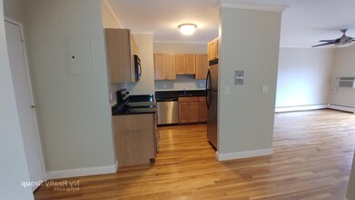 48 Coffey St-Unit -5D in Boston, MA - Foto de edificio - Building Photo