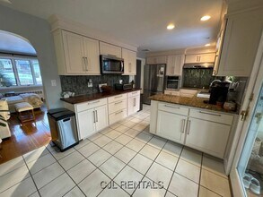 41 Beaverbrook Rd in Burlington, MA - Building Photo - Building Photo