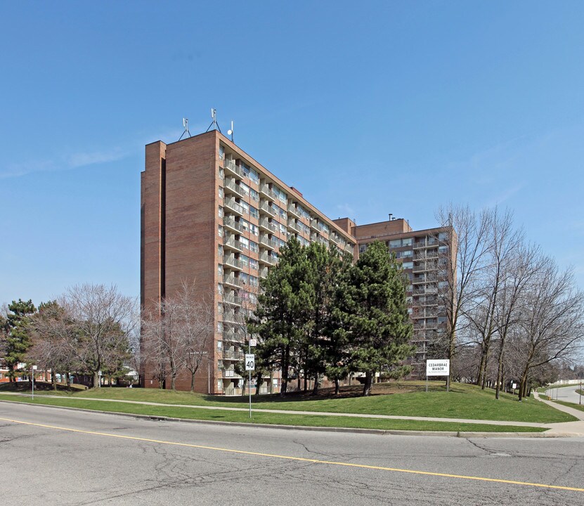 Cedarbrae Manor in Toronto, ON - Building Photo