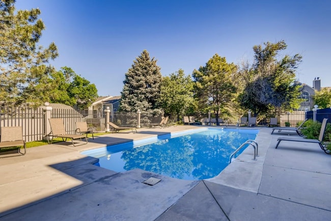 5712 W Asbury Plz, Unit A-104 in Lakewood, CO - Building Photo - Building Photo