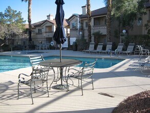 8501 W University Ave in Las Vegas, NV - Building Photo - Building Photo