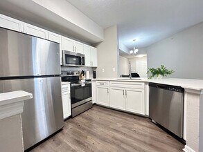 9533 Magnolia Blossom Dr in Tampa, FL - Building Photo - Building Photo