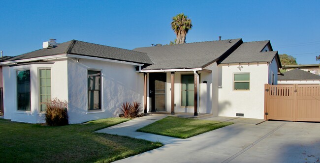 property at 2334 S Garth Ave
