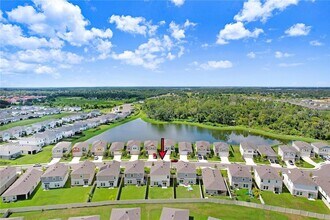 7704 Twinleaf Ter Wy in Parrish, FL - Foto de edificio - Building Photo