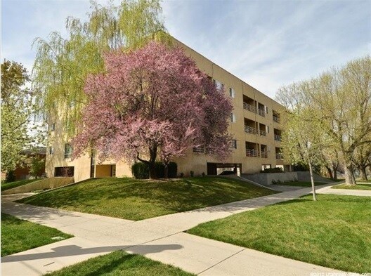 110 S 800 E in Salt Lake City, UT - Building Photo