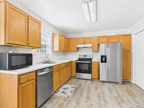 6911 Staunton Ave in Richmond, VA - Building Photo - Building Photo