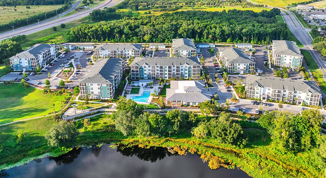 J Ardin at Apopka in Apopka, FL - Building Photo