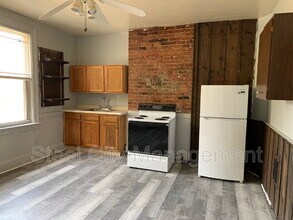 810 Wood St in East Pittsburgh, PA - Building Photo - Building Photo