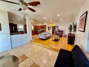 45 SE 14th St in Dania Beach, FL - Building Photo - Building Photo