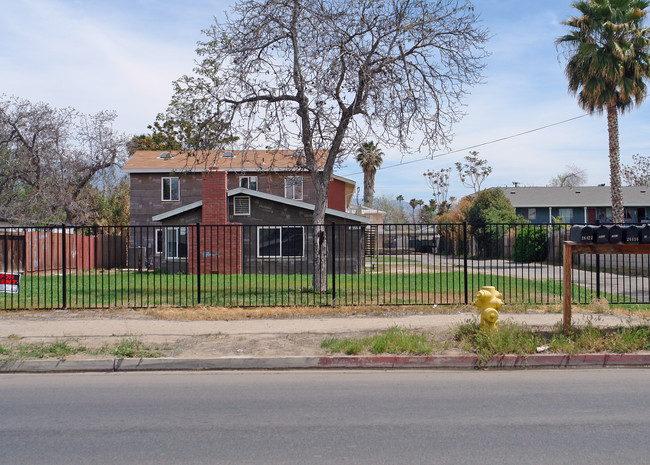 26406-26422 San Jacinto St in Hemet, CA - Building Photo - Building Photo