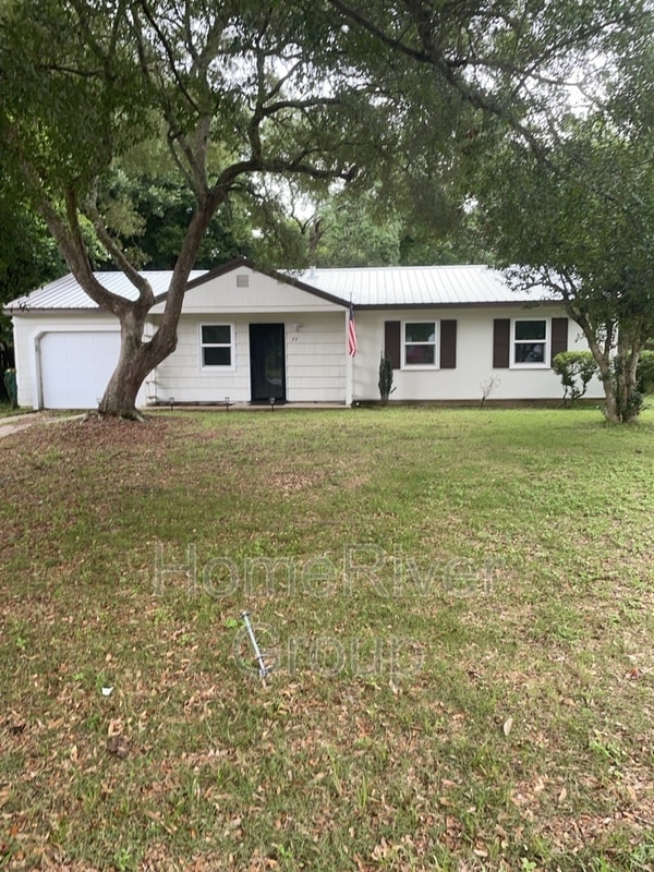 23 Miller St