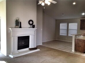 3152 Hollow Valley Dr in Fort Worth, TX - Building Photo - Building Photo
