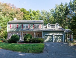 48 Woodward St in Newton, MA - Building Photo