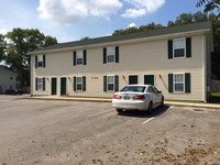 1106 N Lakeshore Dr in Murfreesboro, TN - Foto de edificio - Building Photo