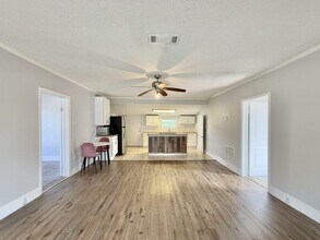 3104 E Ellicott St in Tampa, FL - Building Photo - Building Photo