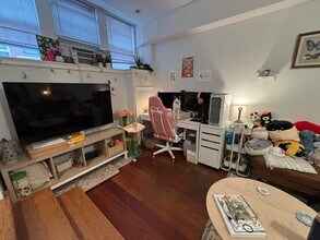 8 Grove St, Unit A in Boston, MA - Building Photo - Building Photo