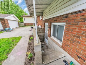 2976 Buttery Ct in Windsor, ON - Building Photo - Building Photo