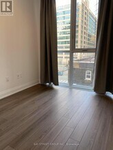 77-477 Mutual St in Toronto, ON - Building Photo - Building Photo