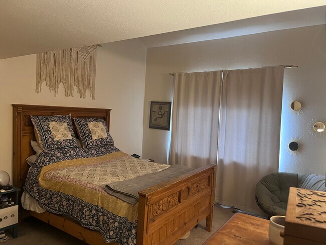 501 Manhattan Dr, Unit 501 Manhattan Dr #202 in Boulder, CO - Building Photo - Building Photo