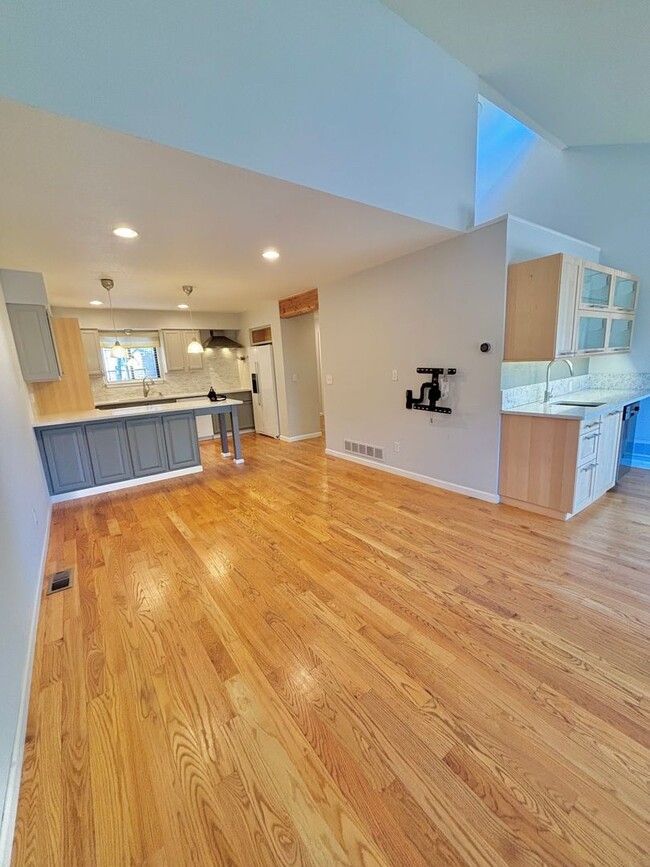 property at 1005 Homestake Dr