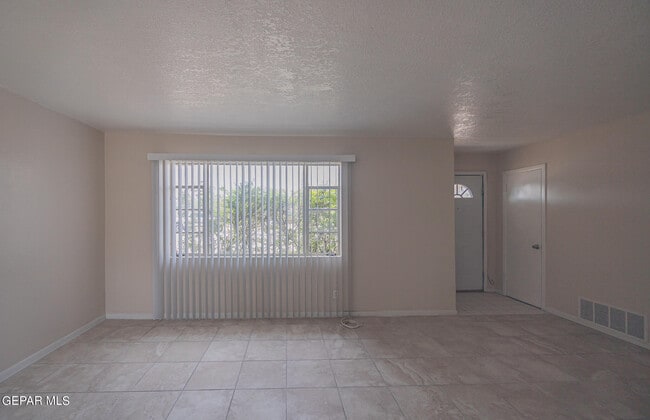 1504 Nueces Way in El Paso, TX - Building Photo - Building Photo