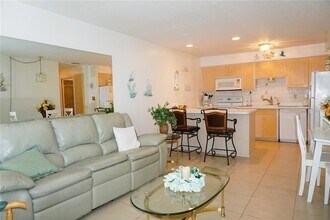 4367 Tahitian Gardens Cir in Holiday, FL - Building Photo - Building Photo